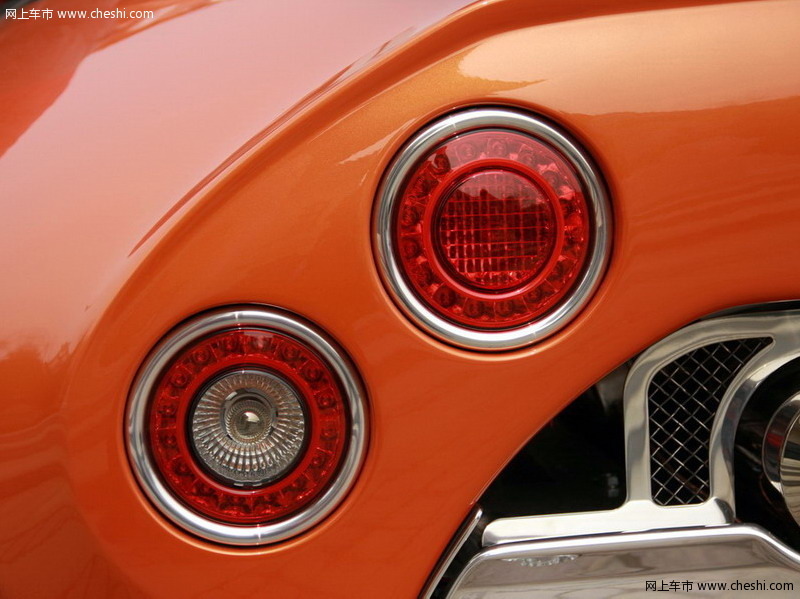 C8 Laviolette LM85