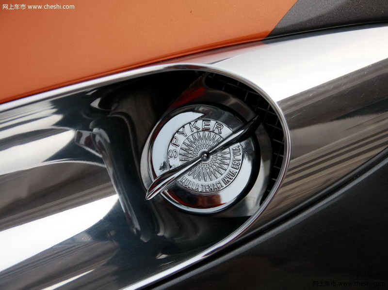 C8 Laviolette LM85