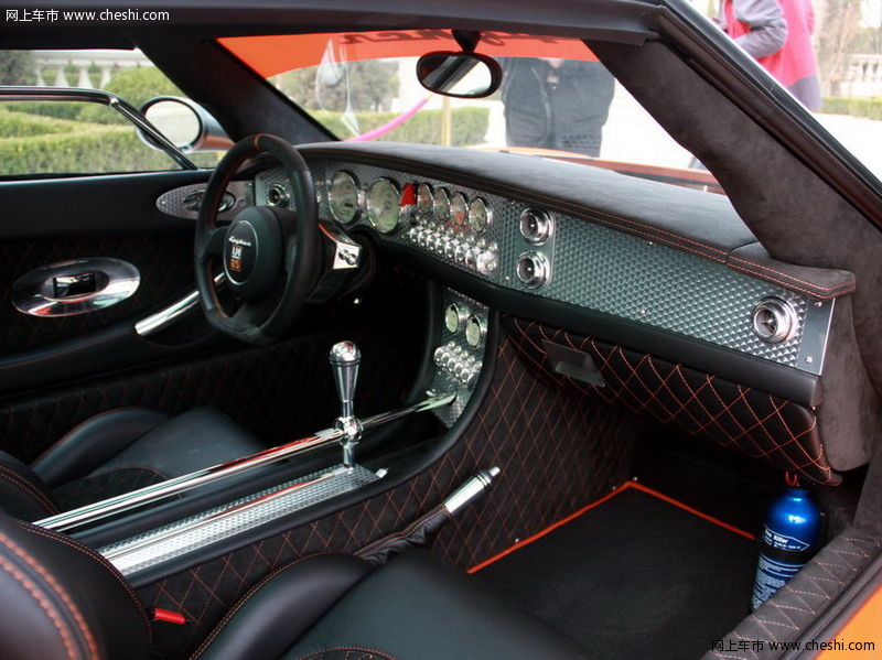 C8 Laviolette LM85