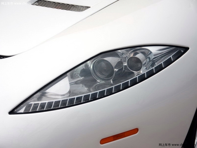 C8 AILERON