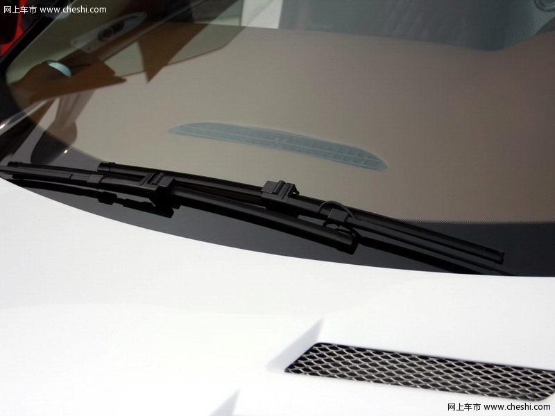 C8 AILERON