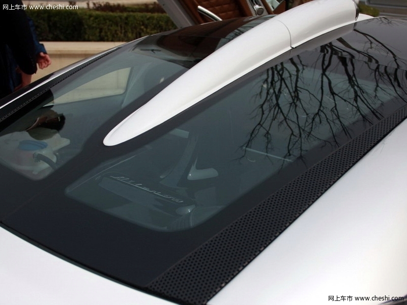 C8 AILERON