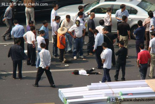 华晨宝马 5系 加长版 文章配图