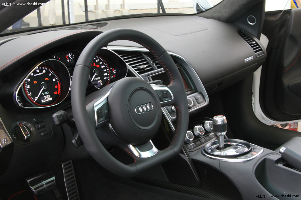 奥迪R8 V10