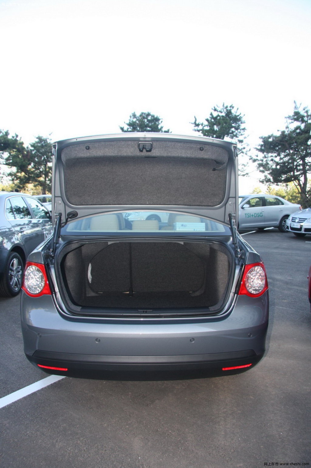 【速腾原图展示107947x107947-大众速腾图片