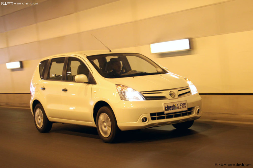 【骊威原图展示176612x176612-日产骊威图片