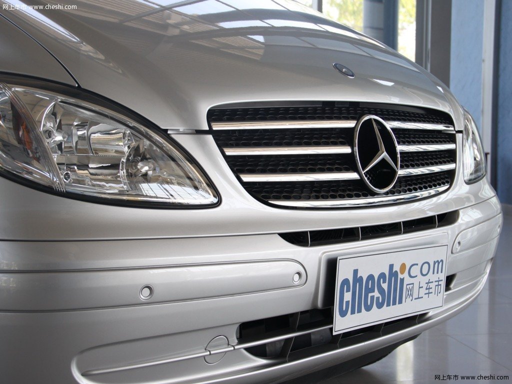 【唯雅诺原图展示173076X173076-奔驰唯雅诺