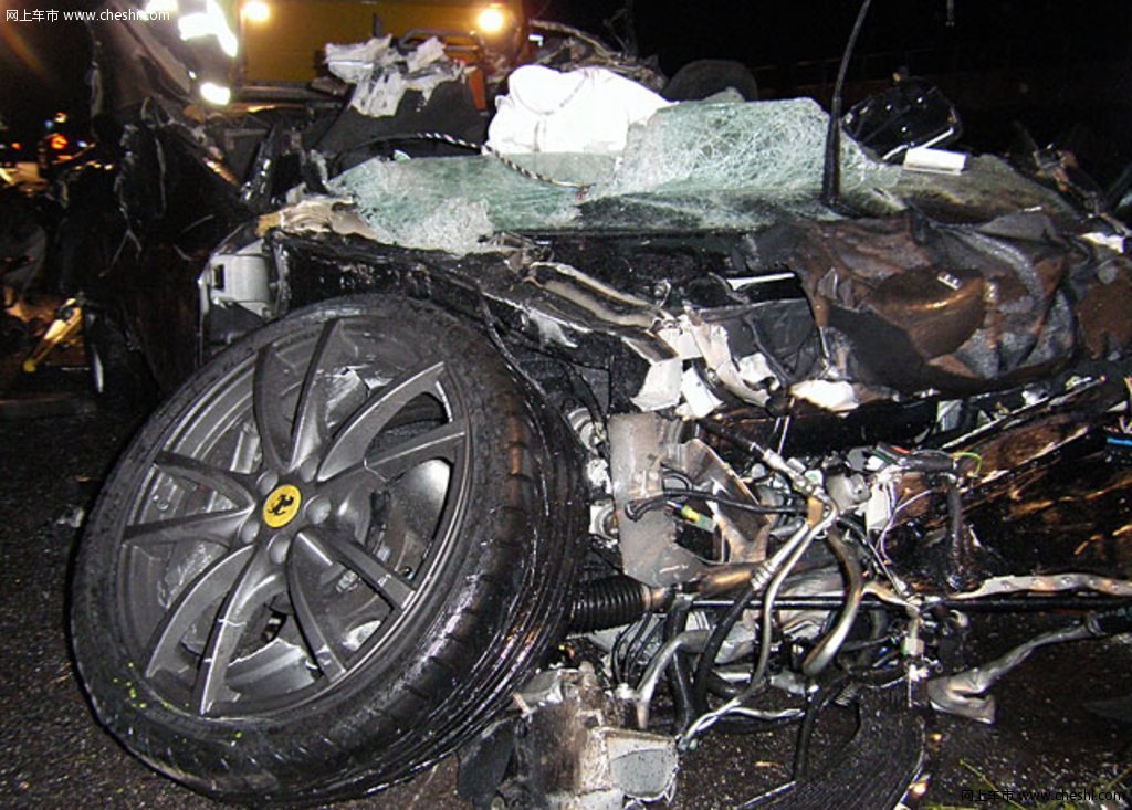 法拉利+f430+车祸