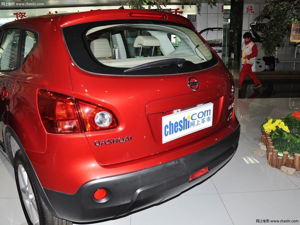 逍客 逍客 2.0 cvt xv 雷 2wd 2012款图片