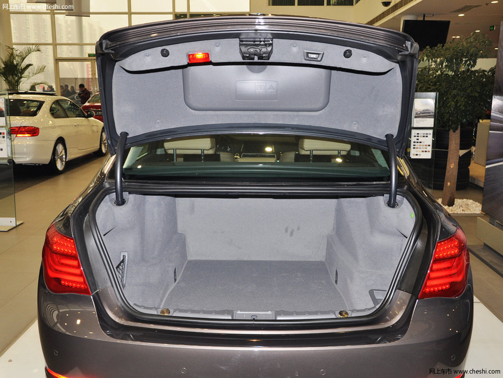 2013款 宝马730li 领先型车厢座椅