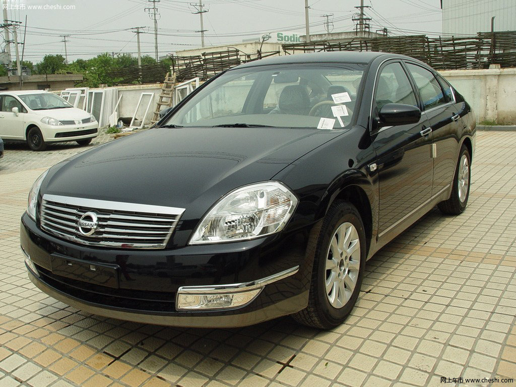 2005款 天籁外观整体
