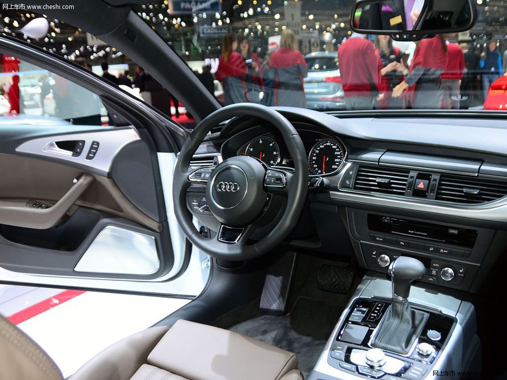 白色奥迪A6 2013款 Allroad quattro中控方向盘高清图片 16 18 网上车高清图片