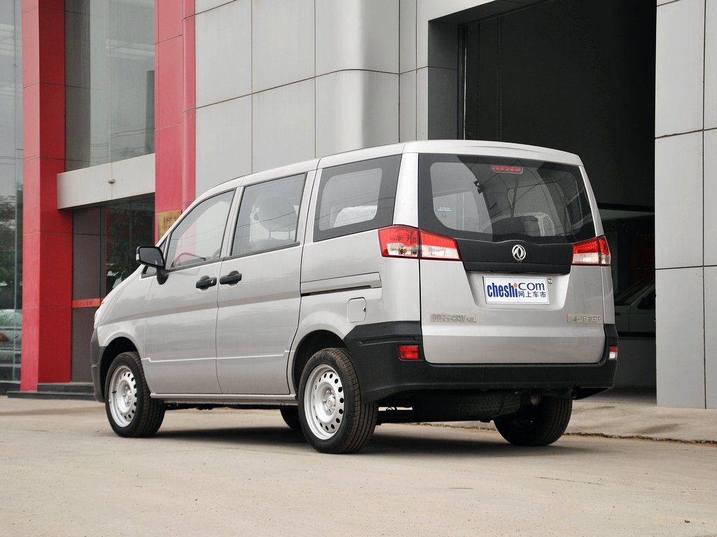 2013款 帅客 1.5l 手动 改款 国v 标准型 7座外观整体