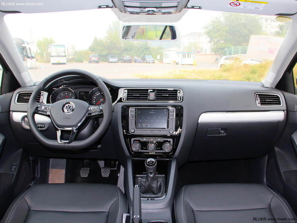 速腾中控方向盘