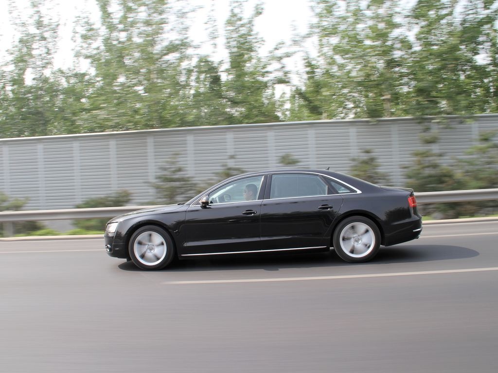 奥迪A8 A8L 3.0TFSI High quattro 豪华型 2011款 图片