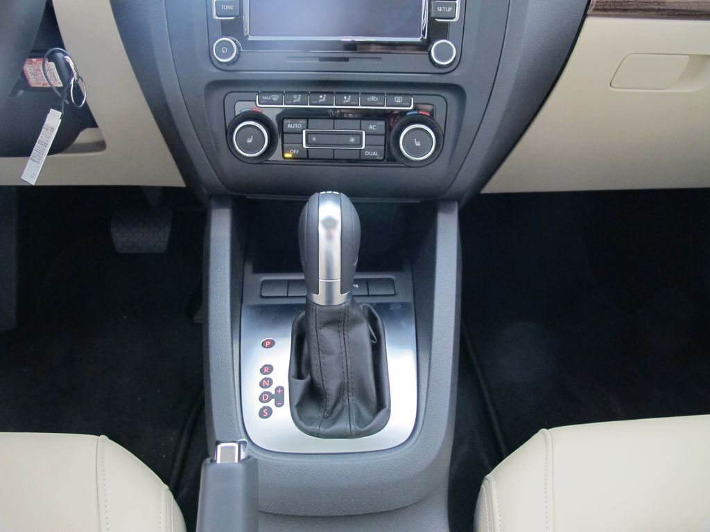 速腾 2012款 1.8T DSG 旗舰版图片
