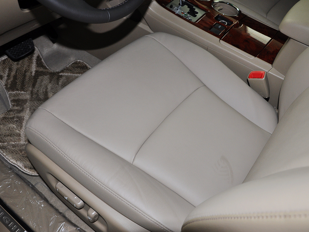 汉兰达 2012款 汉兰达 2.7L AT 至尊版图片