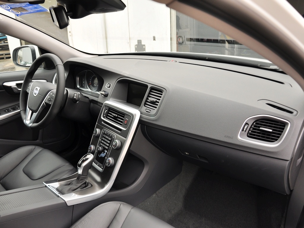 沃尔沃V60 2014款 T5 2.0T 自动 智逸版图片