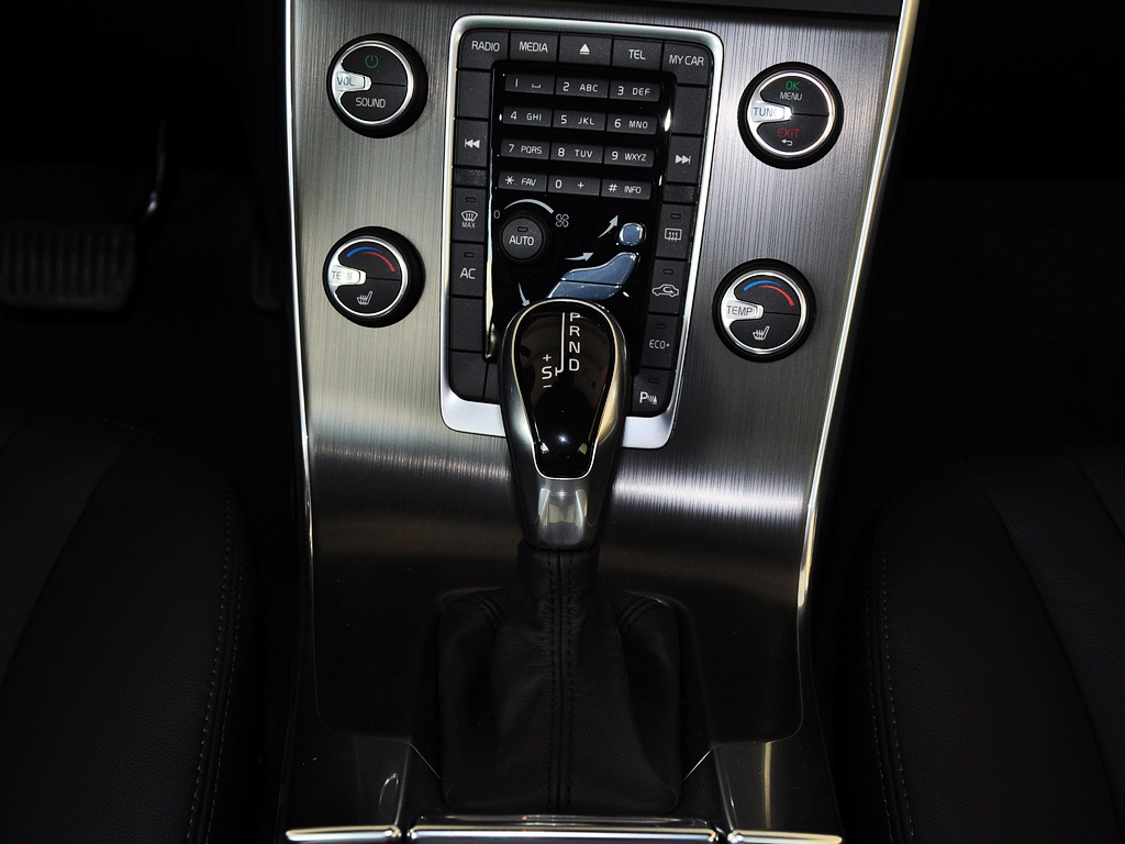 沃尔沃V60 T5 2.0T 自动 智逸版 2014款图片