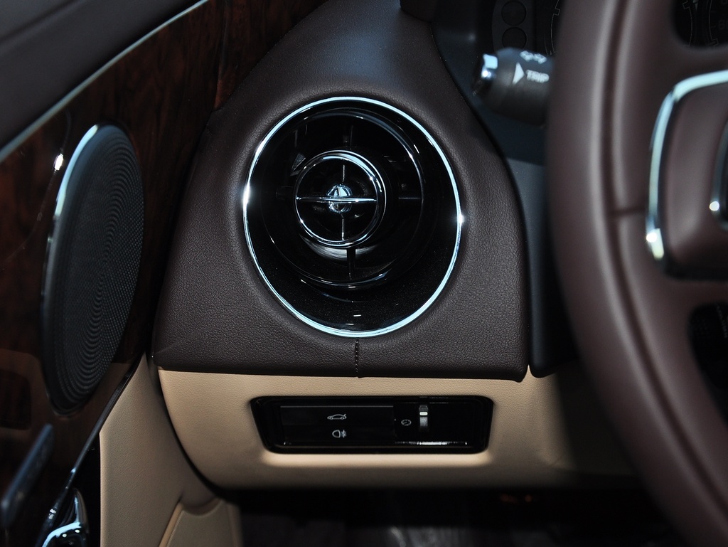 捷豹XJ XJL 3.0 SC 四驱全景商务版 2014款图片