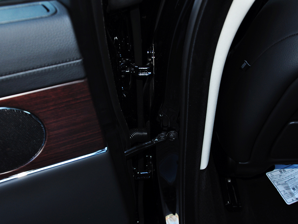 捷豹XJ 2014款 XJL 2.0T 两驱典雅商务版图片