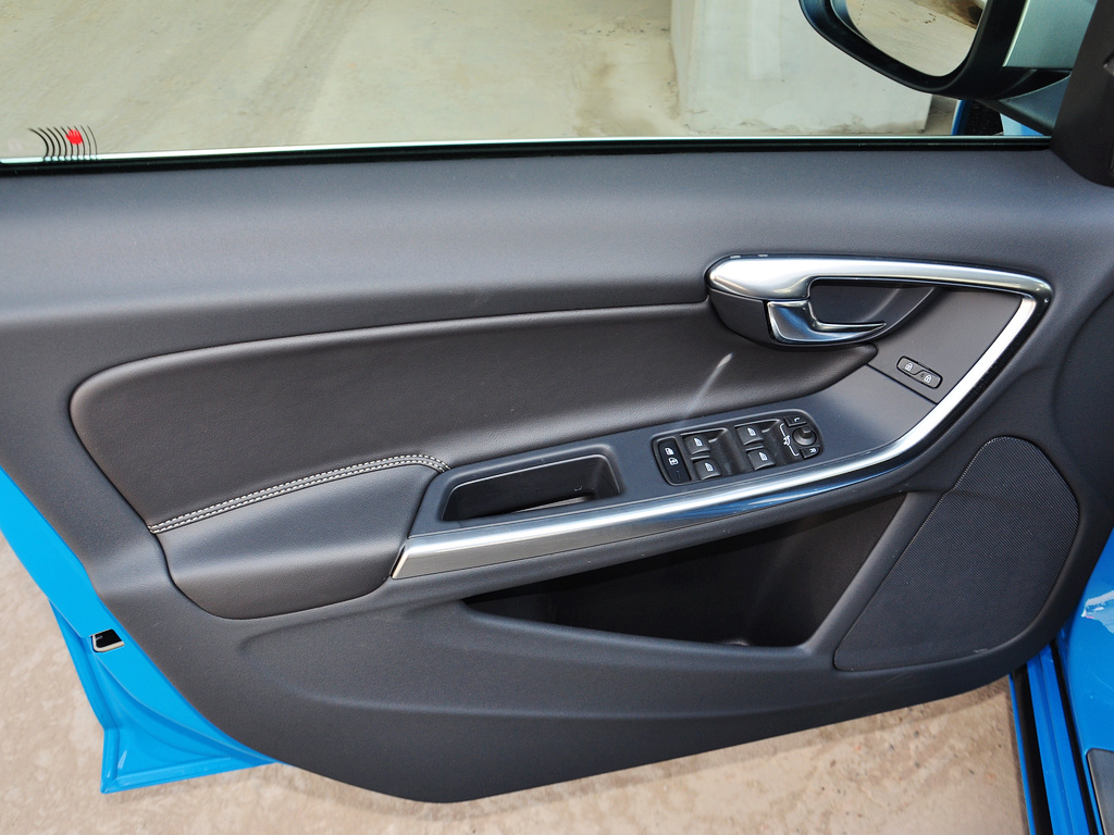 沃尔沃V60 2014款 3.0T T6 AWD 个性运动版图片