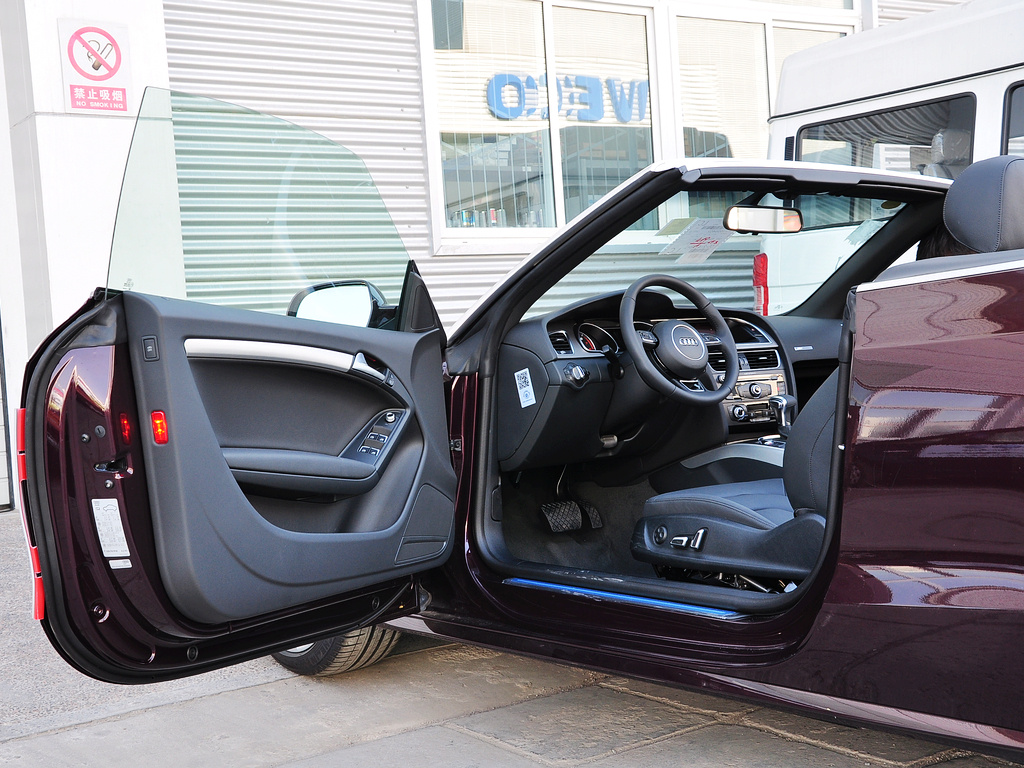 奥迪A5 45TFSI CVT Cabriolet 风尚版 2014款图片