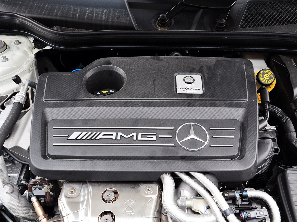 奔驰A级AMG(进口) 2014款 A45 AMG 运动定制版图片