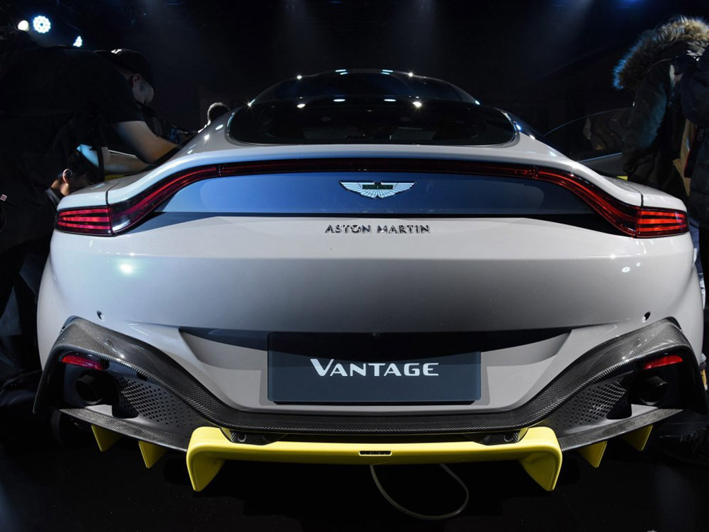 阿斯顿·马丁V8 Vantage 图片