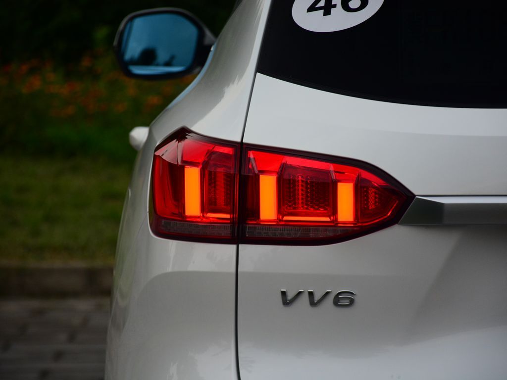 魏牌 VV6 图片