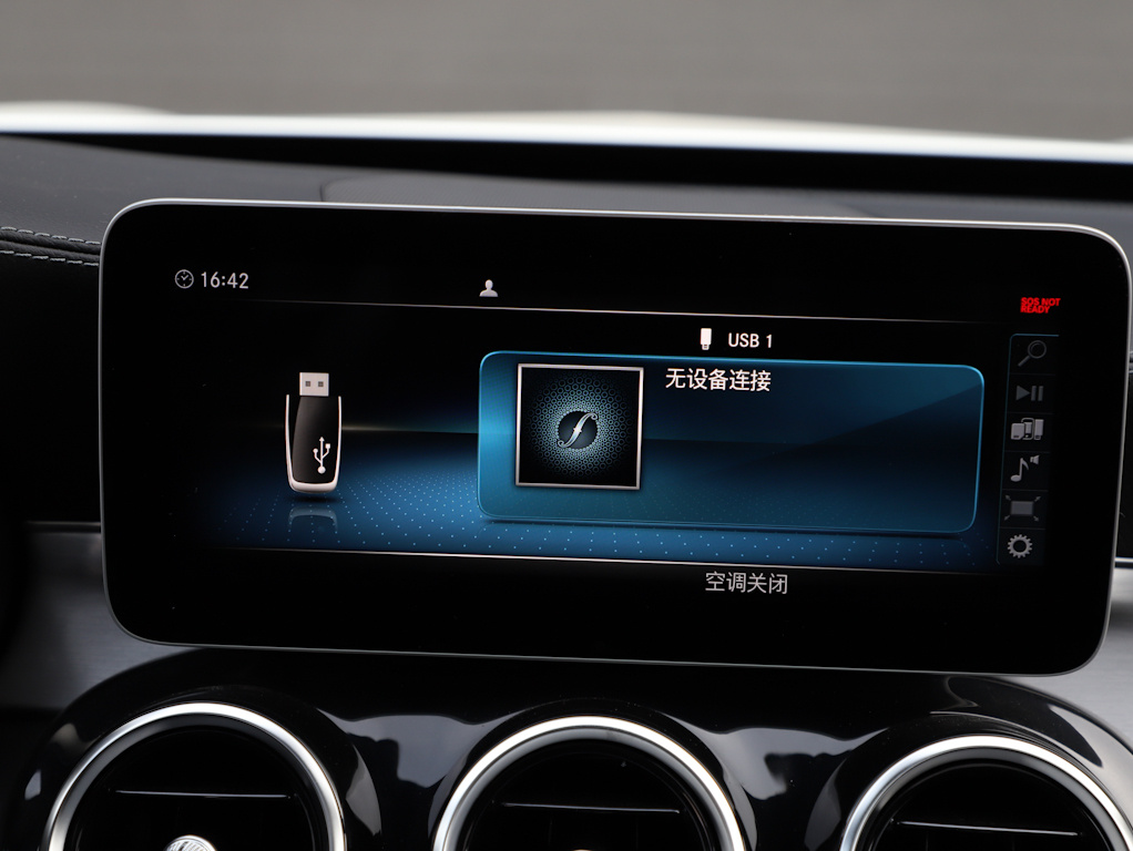 奔驰C级AMG 图片