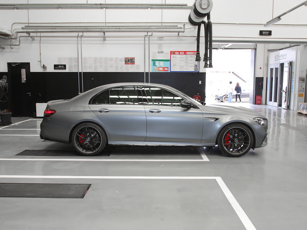 奔驰E级AMG 图片