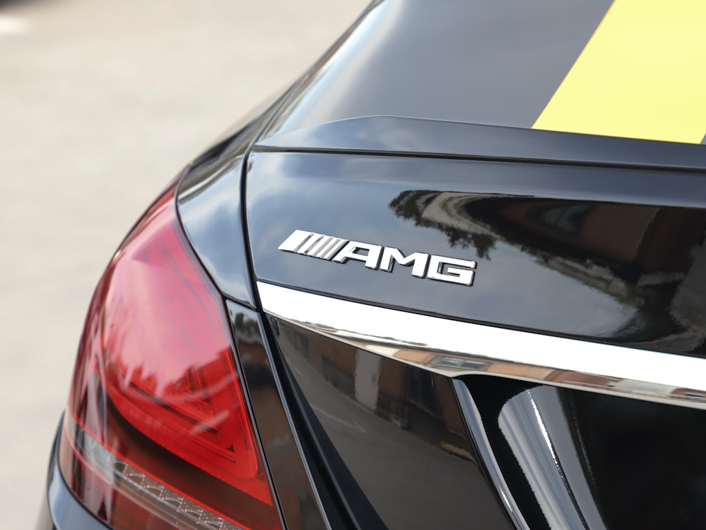 奔驰C级AMG 图片