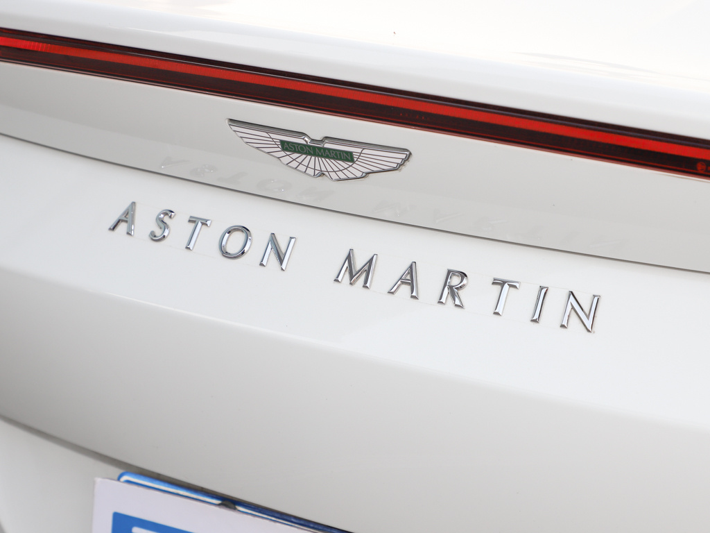 阿斯顿·马丁V8 Vantage 图片