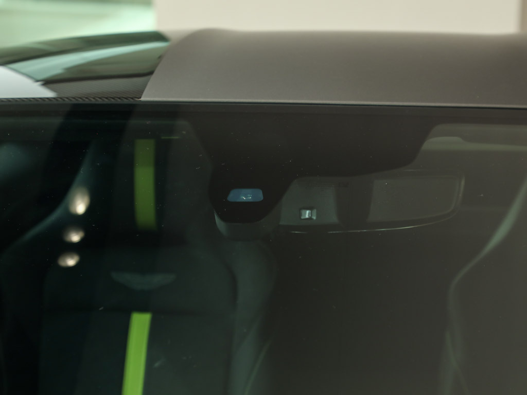 阿斯顿·马丁V8 Vantage 图片