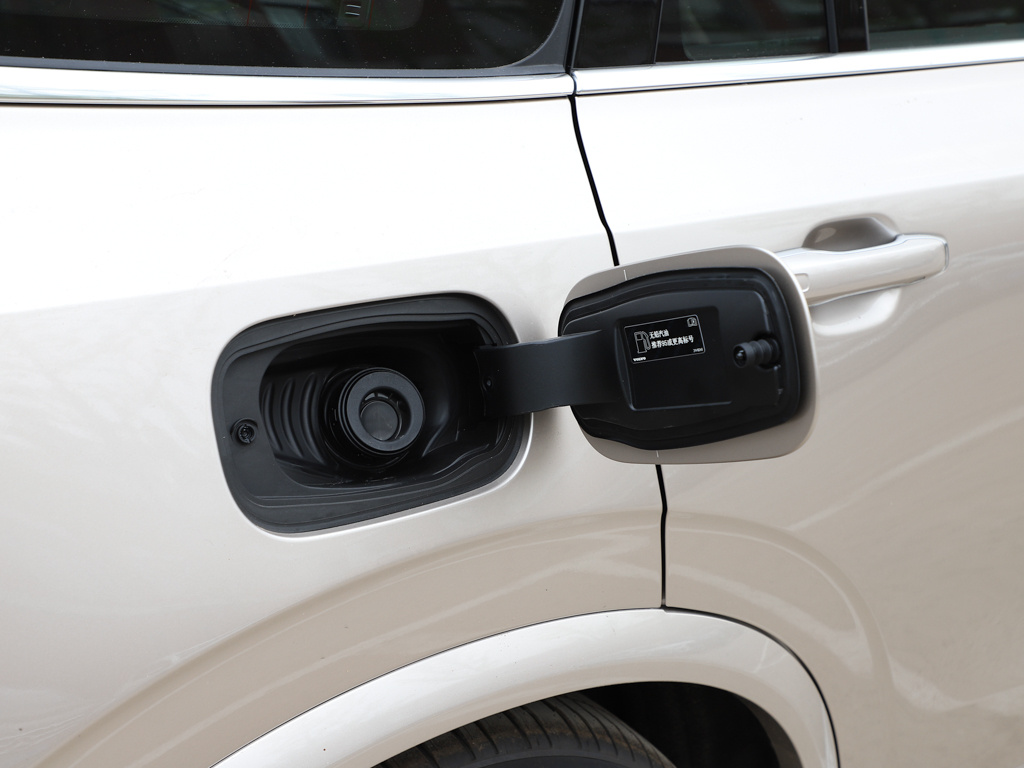 沃尔沃XC90新能源 图片
