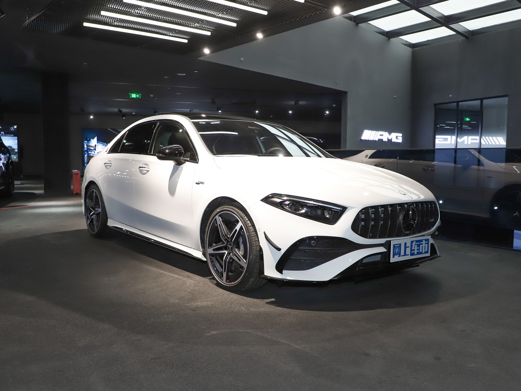 奔驰A级AMG 图片