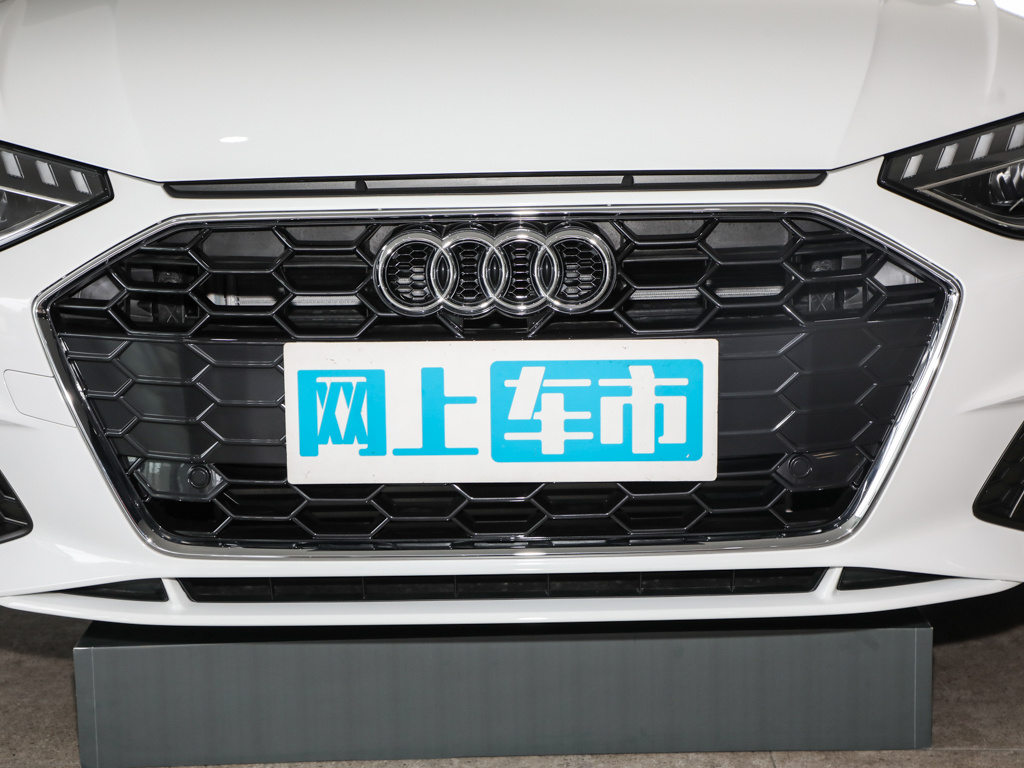 奥迪A4L 图片