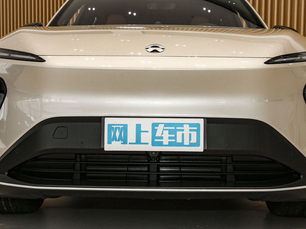 蔚来EC7 图片