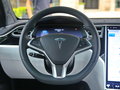 MODEL X 圖片