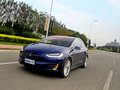 MODEL X 圖片