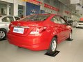 北京现代  瑞纳 1.4 GT AT 车辆右侧尾部视角