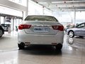 一汽丰田  全新锐志 2.5V AT 车辆正后方尾部视角