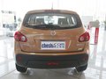 东风日产  逍客 2.0 CVT 车辆正后方尾部视角