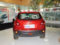 东风日产  2.0L CVT 车辆正后方尾部视角