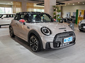 MINI CLUBMAN 图片