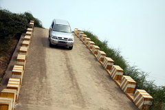 2008款 2.4L 手动 两驱 舒适型 5座