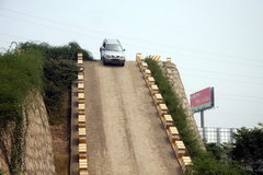 2008款 2.4L 手动 两驱 舒适型 5座
