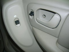 2007款 3.3 自动 限量版(Captain豪华座椅) 7座