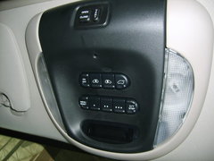 2007款 3.3 自动 限量版(Captain豪华座椅) 7座